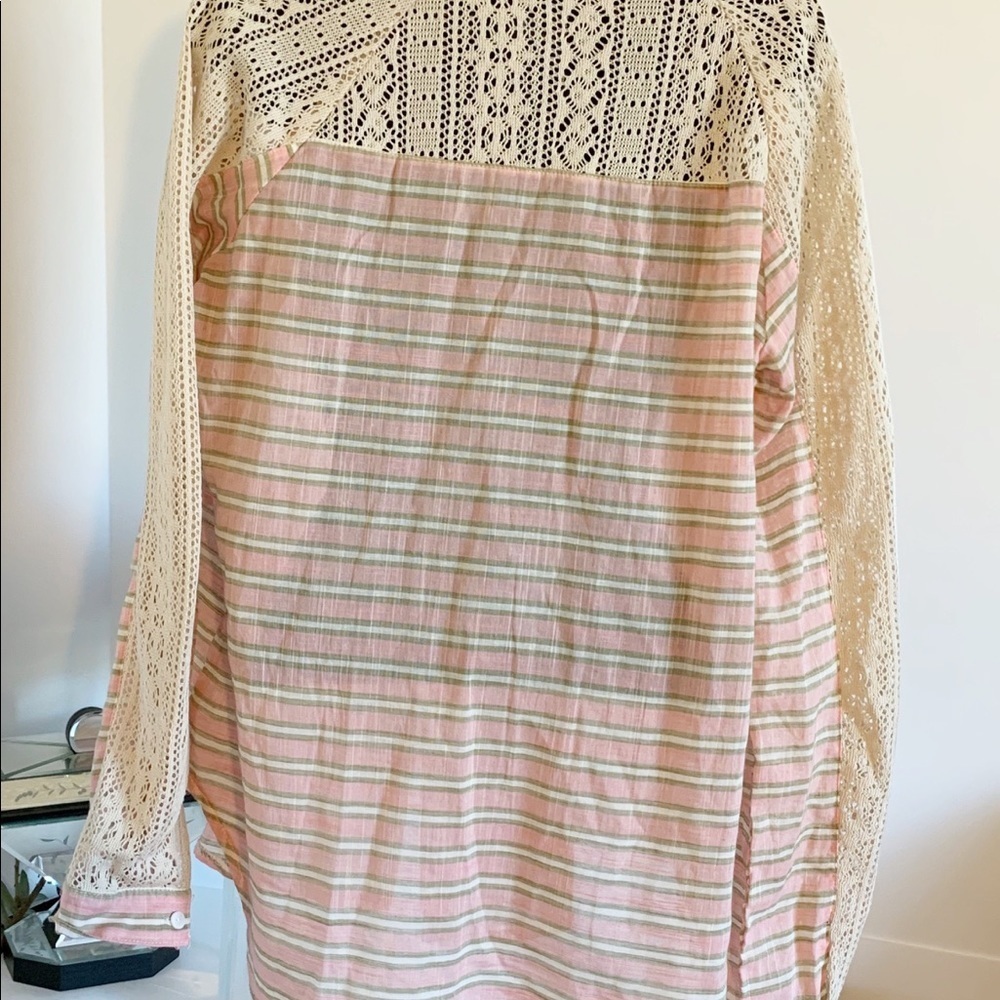 ⬇️Hem& Thread top! Size L - Picture 3 of 8